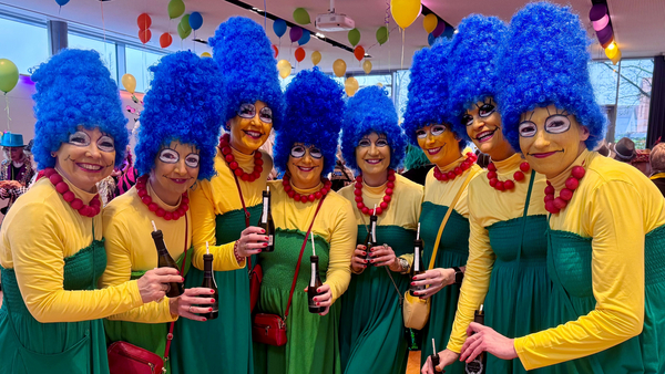 Weiberkarneval im Ratssaal Weiberkarneval im Ratssaal