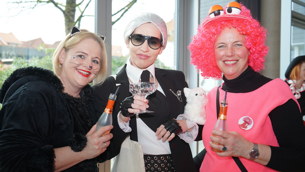 Weiberkarneval im Ratssaal Weiberkarneval im Ratssaal