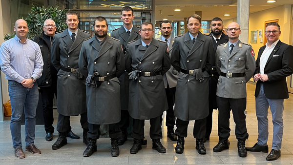 Gruppenbild im Rathaus