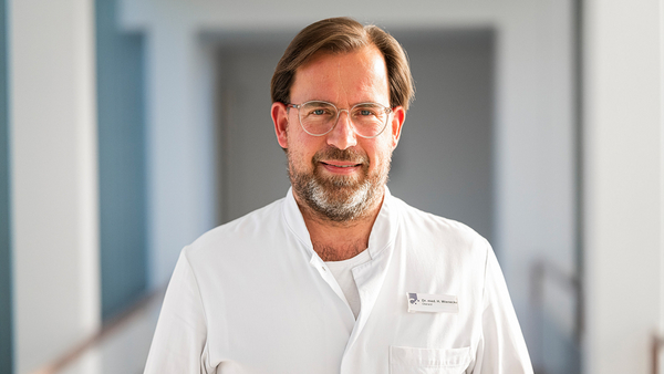 Dr. Holger Wienecke Dr. Holger Wienecke