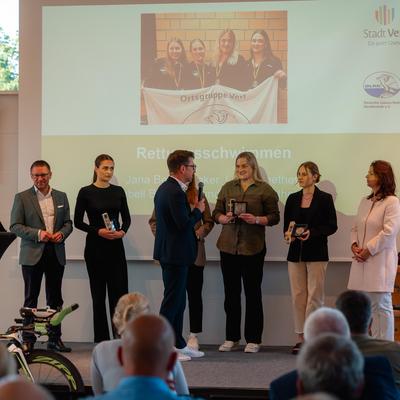 DLRG-Mannschaft AK 100 DLRG-Mannschaft AK 100