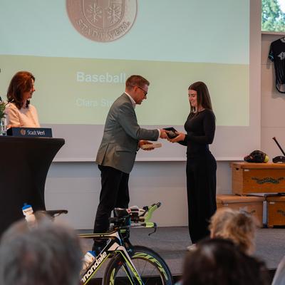 Ehrung für Clara Stranz Ehrung für Clara Stranz