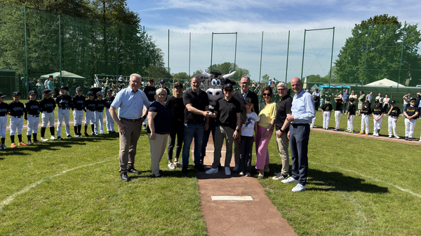 Baseballplatz Eröffnung Baseballplatz Eröffnung